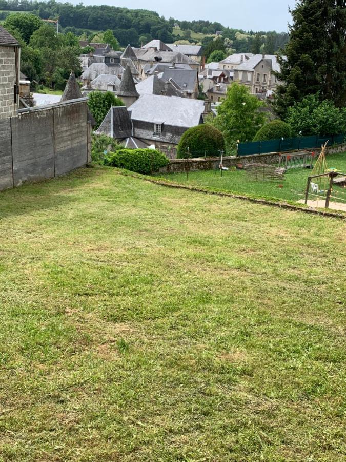 Apartamento Treignac Tourelles Exterior foto